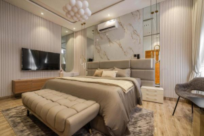 Grand Luxury Apartment
